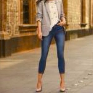 29 | Reitman’s: High Rise Cropped Skinny Jeans | Medium Blue